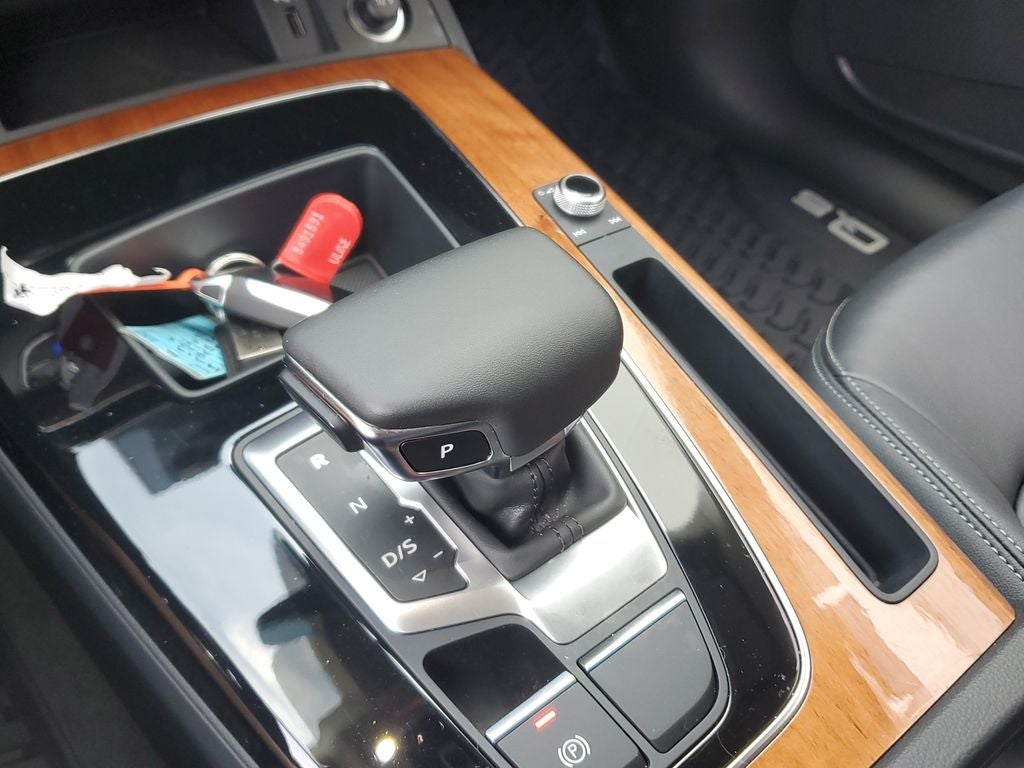 2023 Audi Q5 45 S line Premium quattro