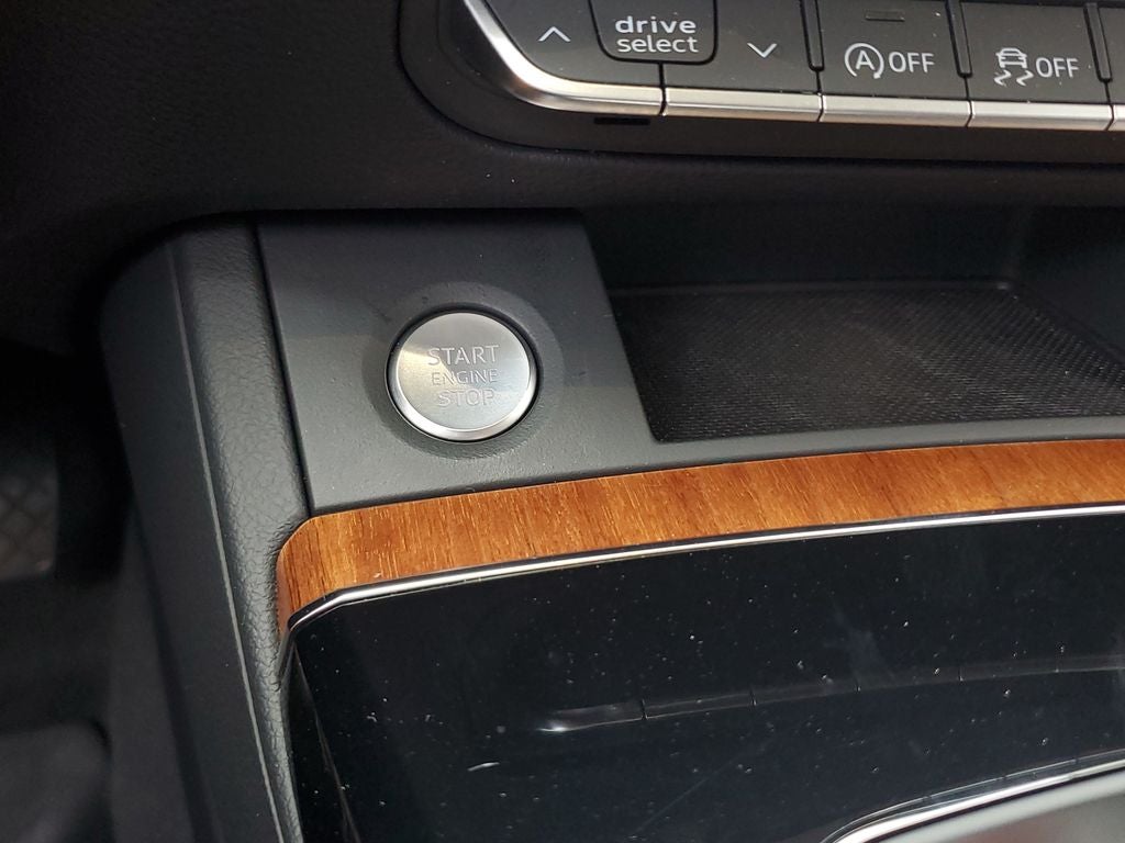 2023 Audi Q5 45 S line Premium quattro