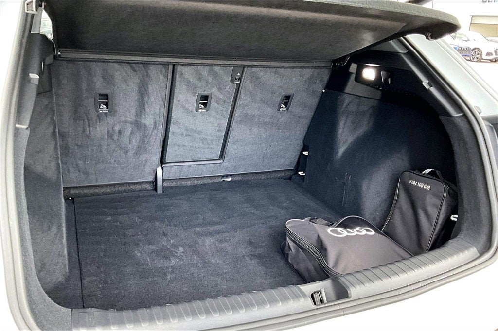 2024 Audi Q4 e-tron Premium quattro