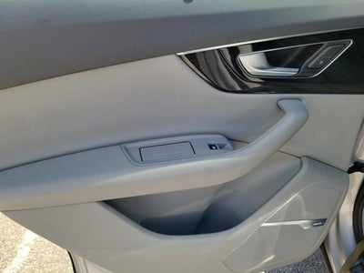 2019 Audi Q7 55 SE Premium Plus