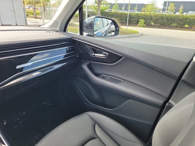 2024 Audi Q7 45 Premium Plus