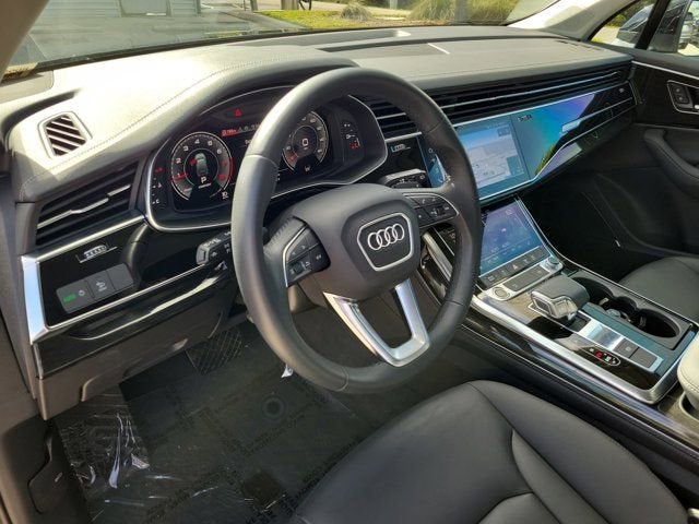 2024 Audi Q7 45 Premium Plus