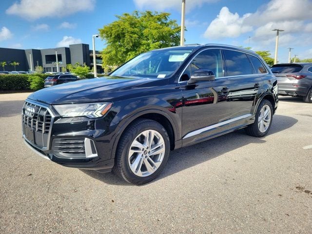 2024 Audi Q7 45 Premium Plus