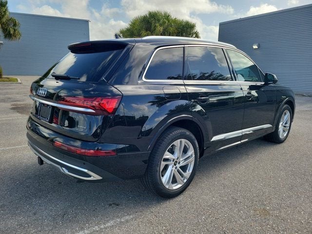 2024 Audi Q7 45 Premium Plus