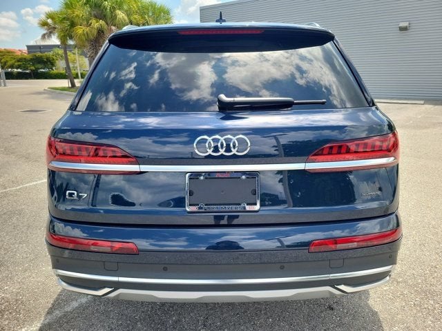 2023 Audi Q7 45 Premium Plus