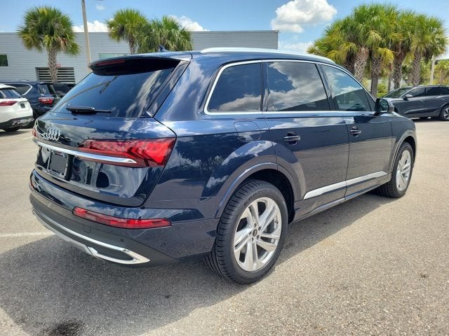 2023 Audi Q7 45 Premium Plus