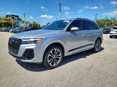 2025 Audi Q7 45 Premium Plus