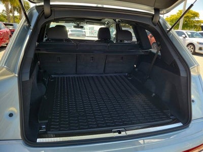 2025 Audi Q7 45 Premium Plus