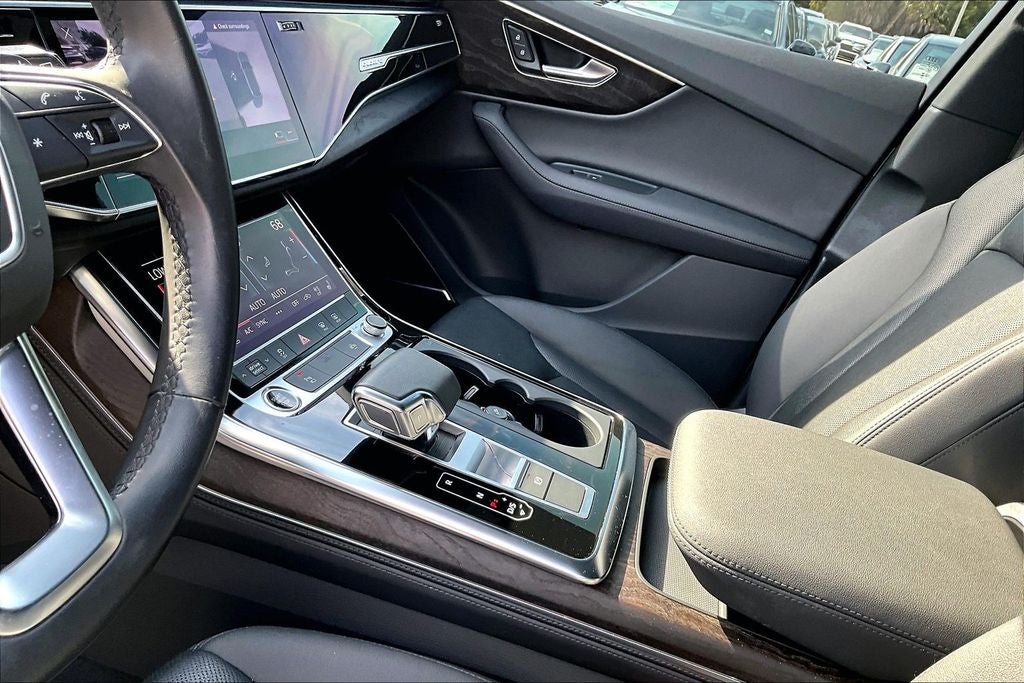2023 Audi Q7 45 Premium Plus quattro