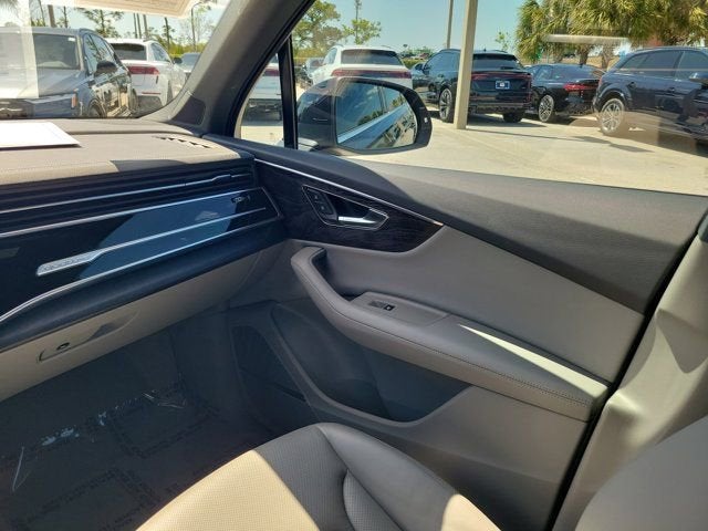 2023 Audi Q7 55 Premium Plus