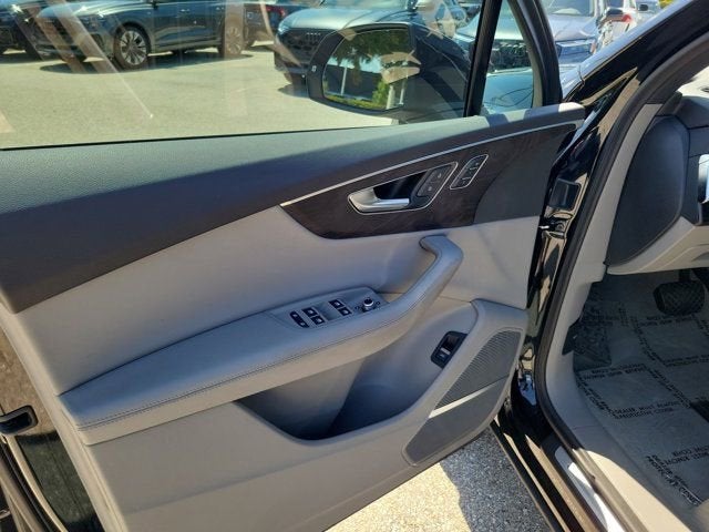 2023 Audi Q7 55 Premium Plus