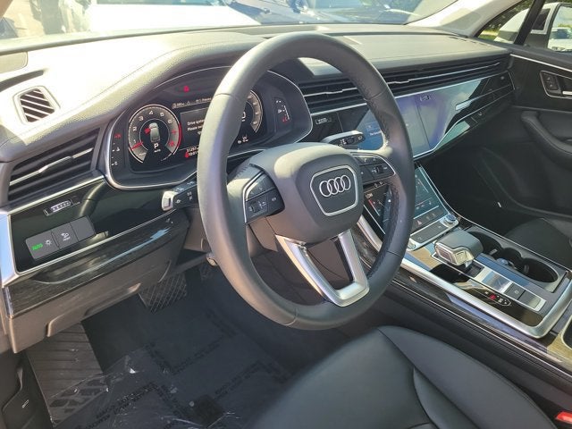 2023 Audi Q7 55 Premium Plus