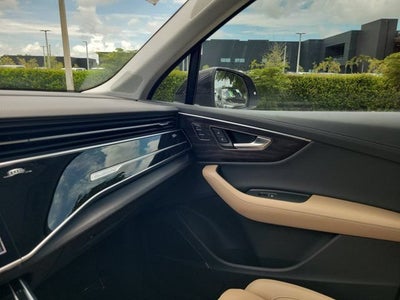 2025 Audi Q7 55 Prestige