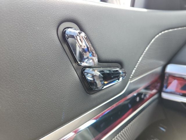 2024 BMW 7 Series 740i xDrive