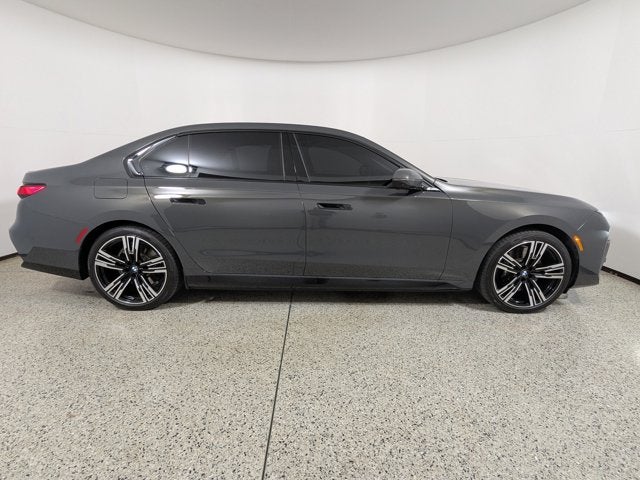 2024 BMW 7 Series 750e xDrive Plug-In Hybrid