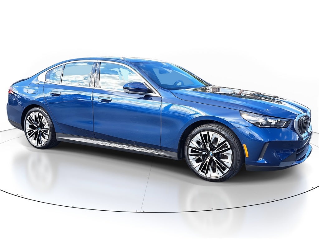 2025 BMW 5 Series 530i