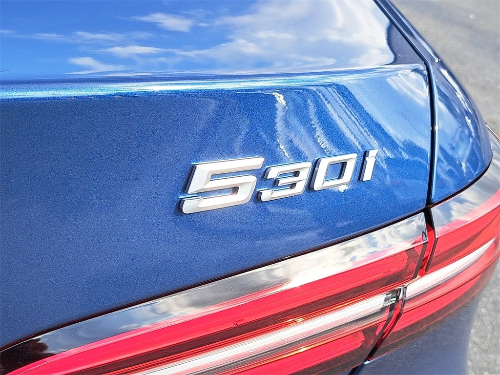 2025 BMW 5 Series 530i