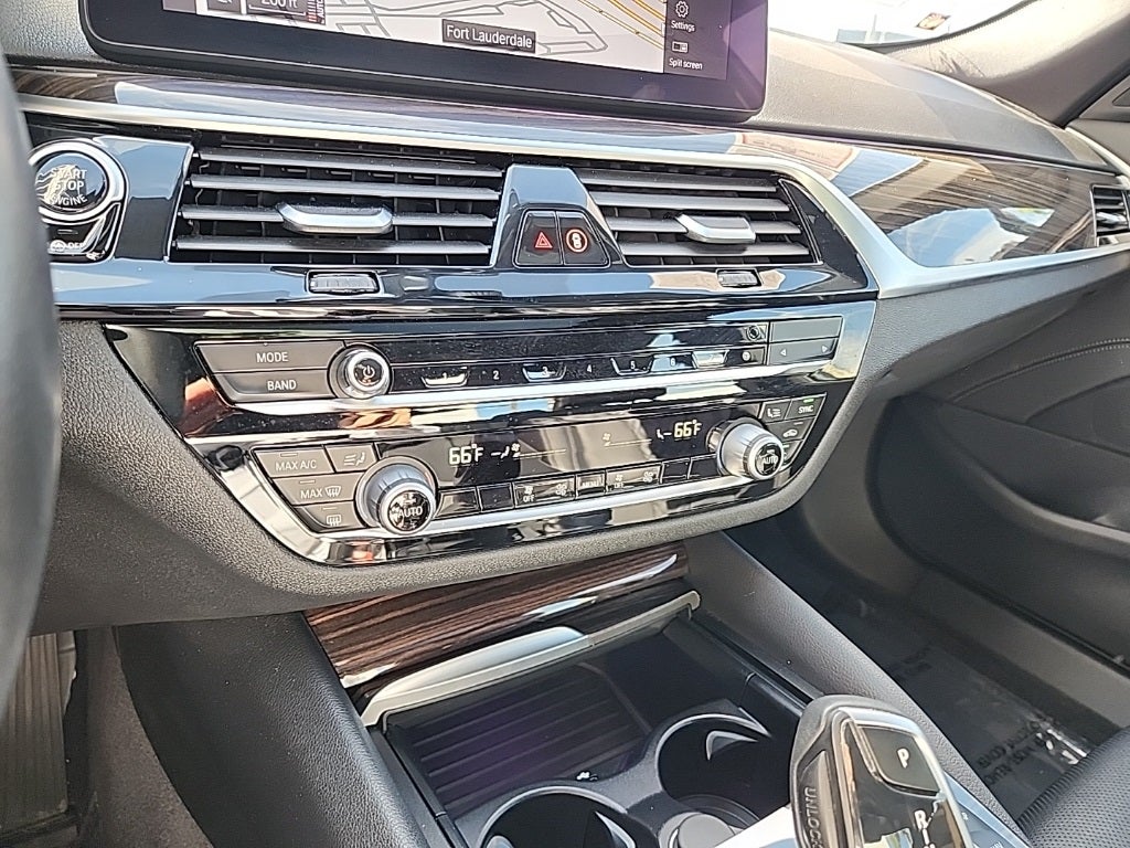 2022 BMW 5 Series 530i