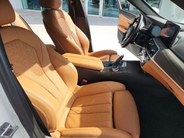 2023 BMW 5 Series 530i