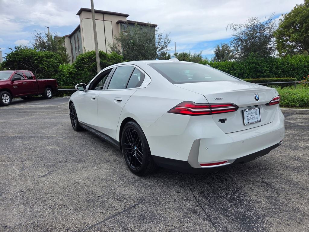 2025 BMW 5 Series 540i xDrive PREMIUM PACKAGE