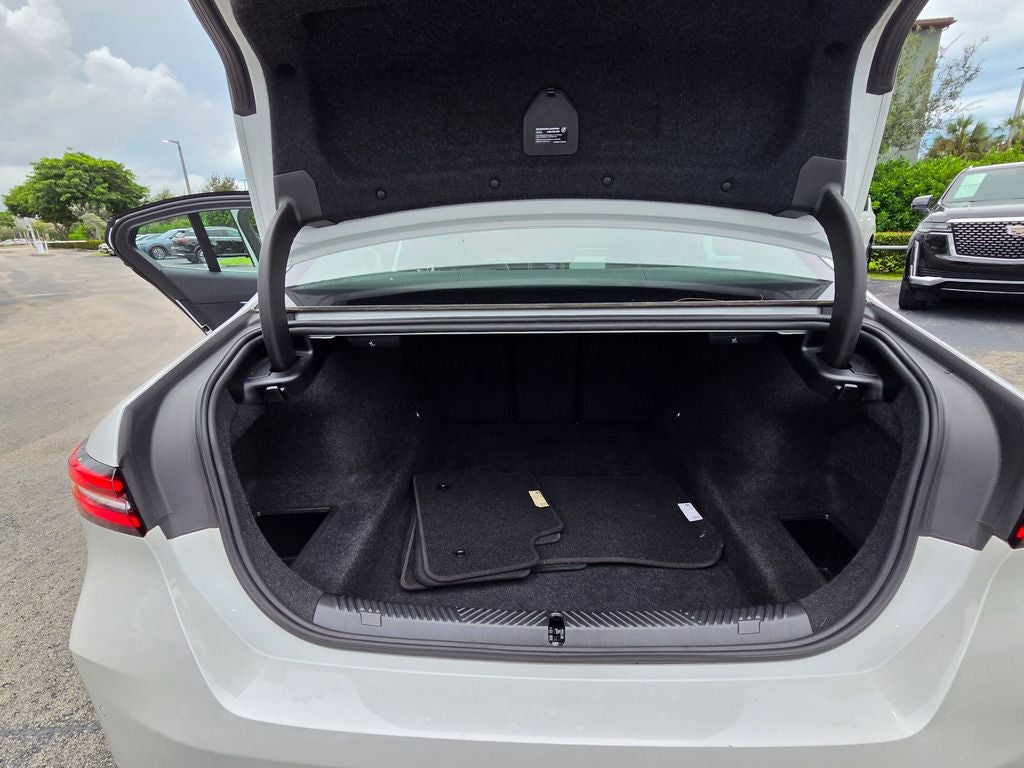 2025 BMW 5 Series 540i xDrive PREMIUM PACKAGE