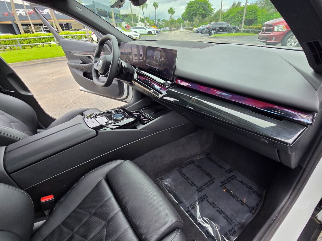 2025 BMW 5 Series 540i xDrive PREMIUM PACKAGE