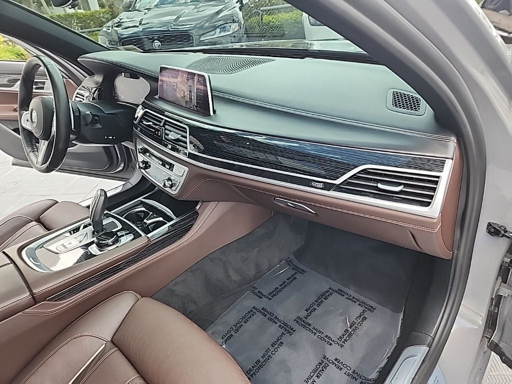 2020 BMW 7 Series 750i xDrive M SPORT, EXECUTIVE PACKAGE, & MORE!!