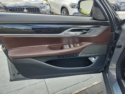 2020 BMW 7 Series 750i xDrive M SPORT, EXECUTIVE PACKAGE, & MORE!!