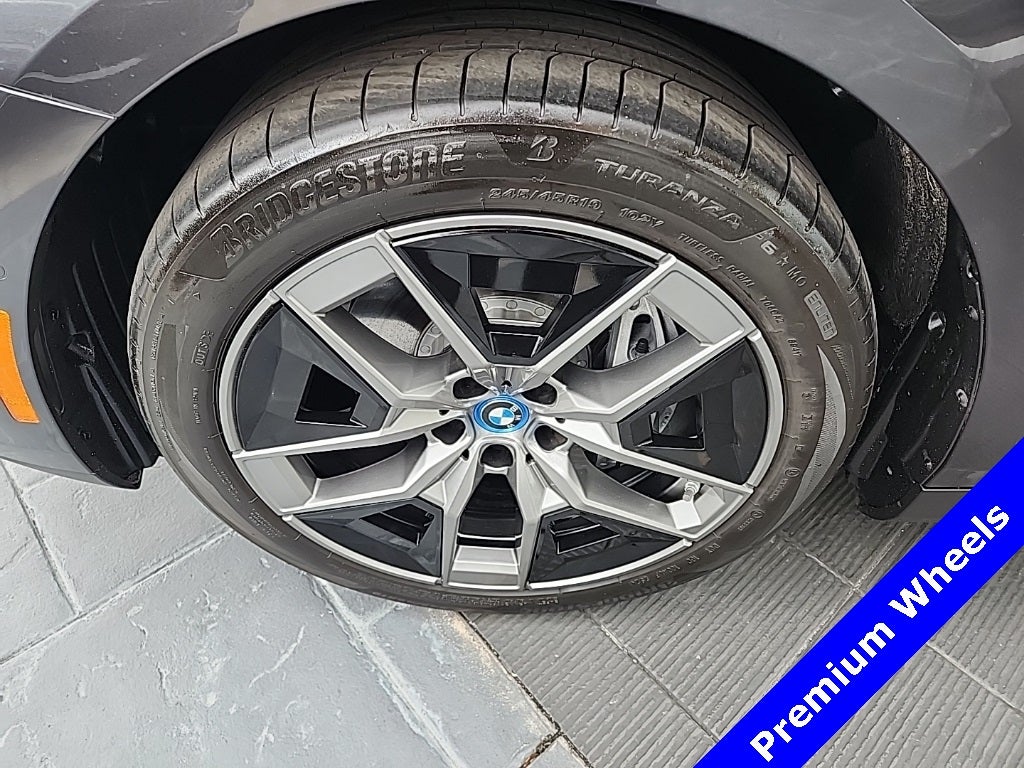 2025 BMW i5 eDrive40