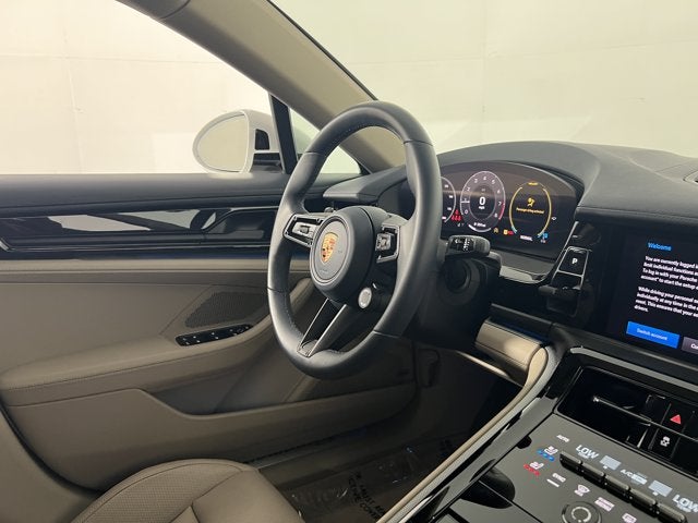 2025 Porsche Panamera Base