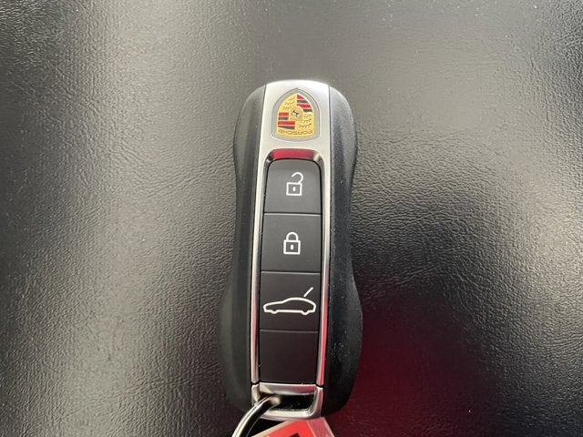 2025 Porsche Panamera Base