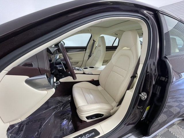 2023 Porsche Panamera Base