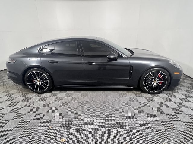 2023 Porsche Panamera GTS AWD