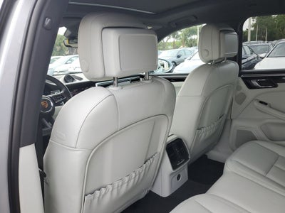 2023 Porsche Macan Base