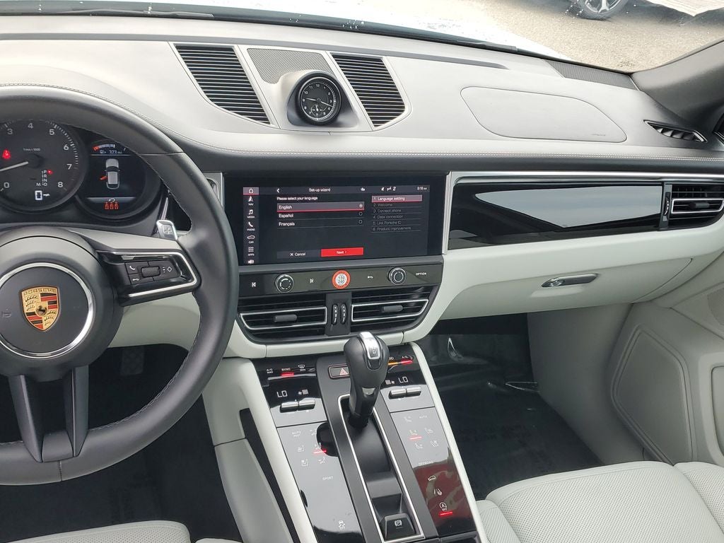 2023 Porsche Macan Base