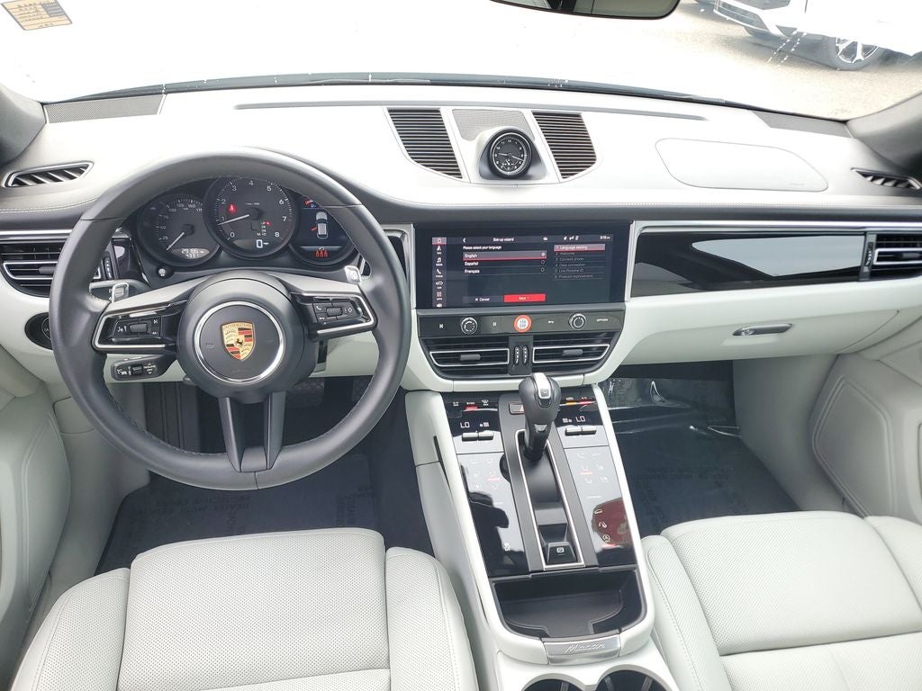 2023 Porsche Macan Base