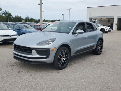 2023 Porsche Macan Base