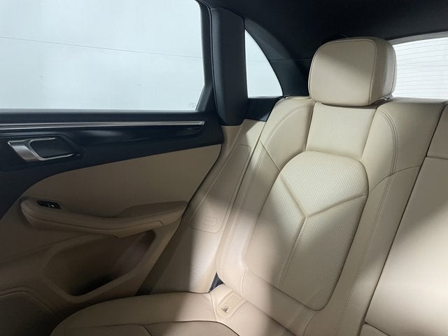 2021 Porsche Macan Base