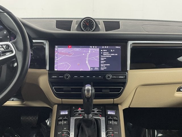 2021 Porsche Macan Base