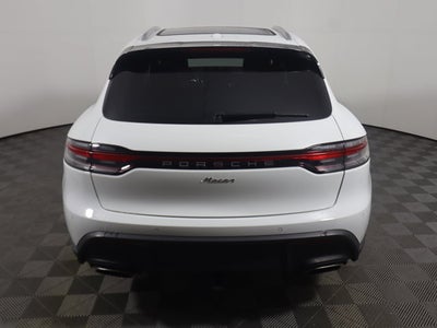 2023 Porsche Macan Base