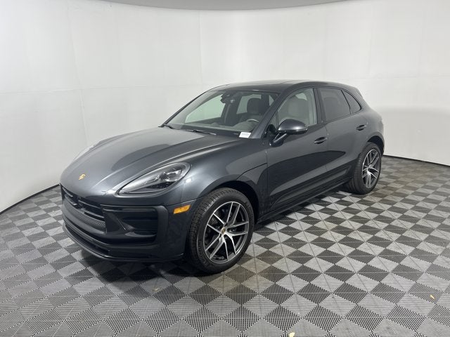 2023 Porsche Macan Base
