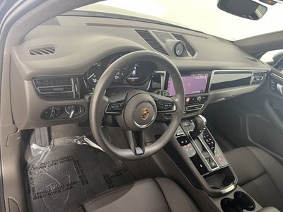 2023 Porsche Macan Base