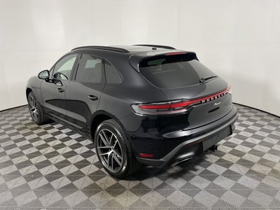 2025 Porsche Macan Base