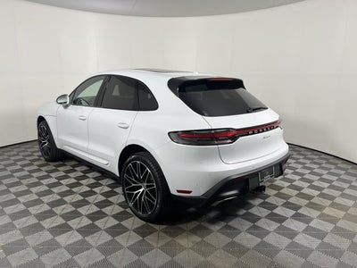 2025 Porsche Macan Base