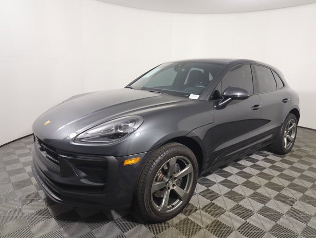 2023 Porsche Macan Base