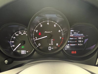 2026 Porsche Macan Base