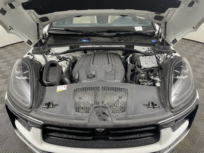 2023 Porsche Macan Base
