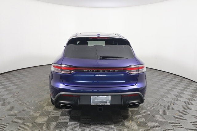 2025 Porsche Macan Base