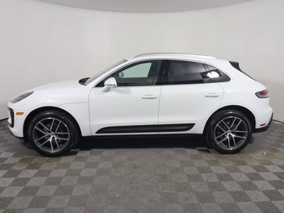 2023 Porsche Macan Base