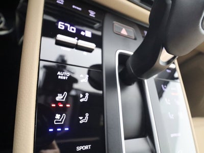 2023 Porsche Macan Base